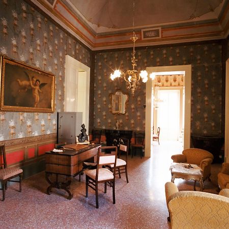 גלטונה Palazzo Leuzzi B&B מראה חיצוני תמונה