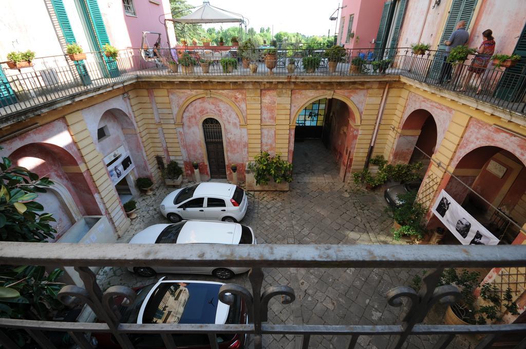 גלטונה Palazzo Leuzzi B&B מראה חיצוני תמונה