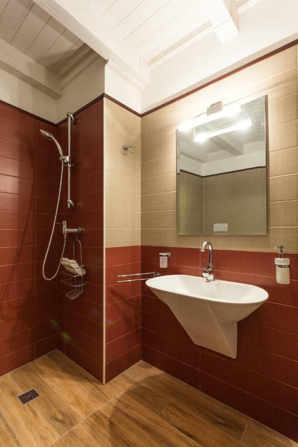גלטונה Palazzo Leuzzi B&B מראה חיצוני תמונה