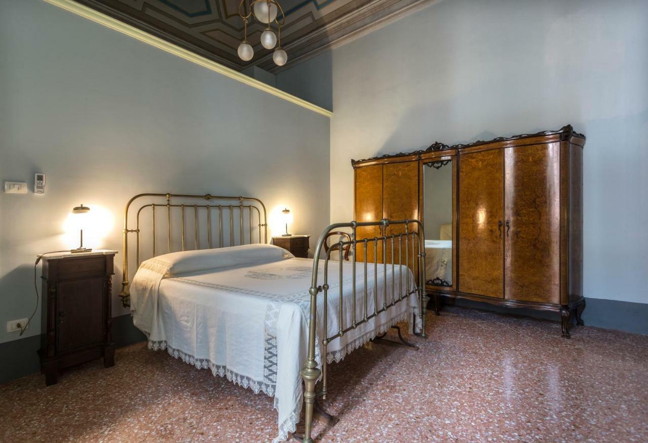 גלטונה Palazzo Leuzzi B&B מראה חיצוני תמונה